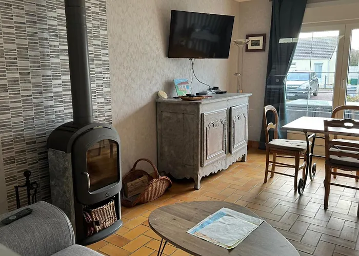 Le Rivage, Maison Avec Jardin Proche De La Saint-Aubin-Sur-Mer (Calvados)